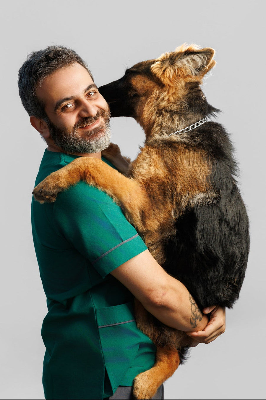 Dr. Simon Zghendy | Healthy Pet Hospital team card